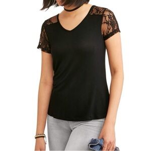 3XL - 🆕 nwot black tee with lace detail on sleeves and top of back